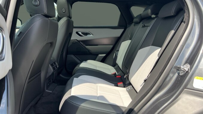 Land Rover Range Rover Velar 3.0 D300 MHEV Belgravia Edition 5dr Auto Diesel Estate - Image 4